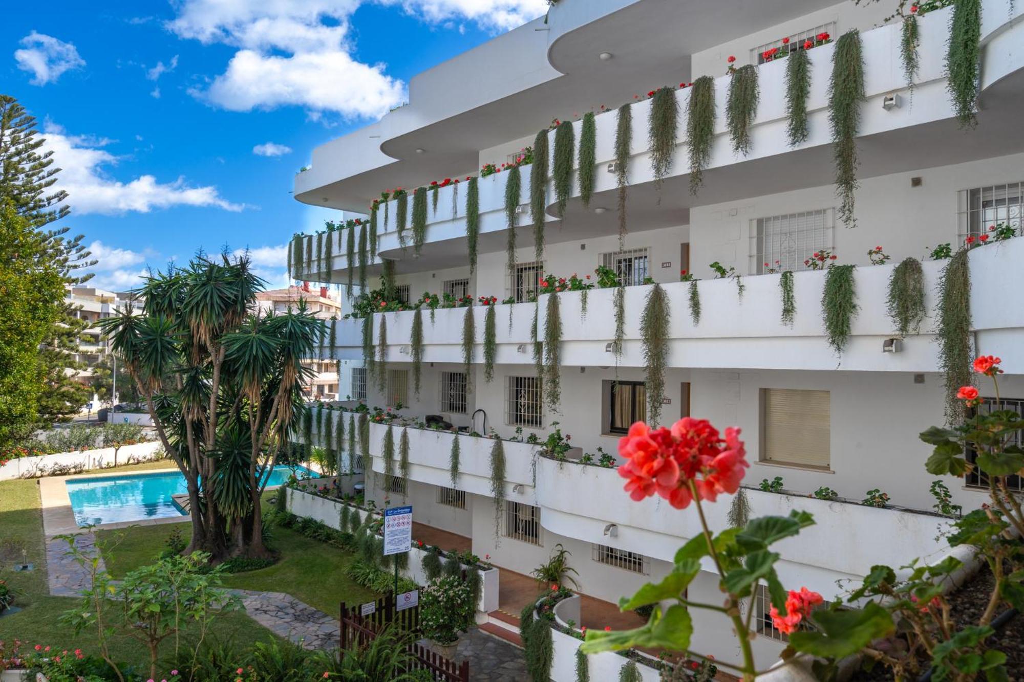 Puerto Banus Two Bedroom Luxurious With Parking * Marbellac