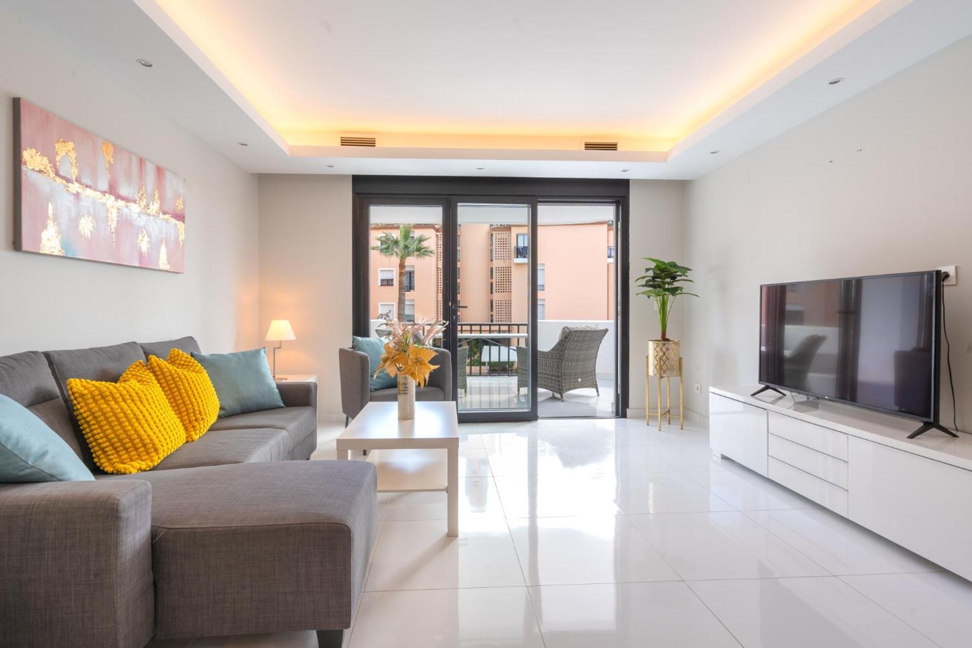 Puerto Banus Two Bedroom Luxurious With Parking Marbellac